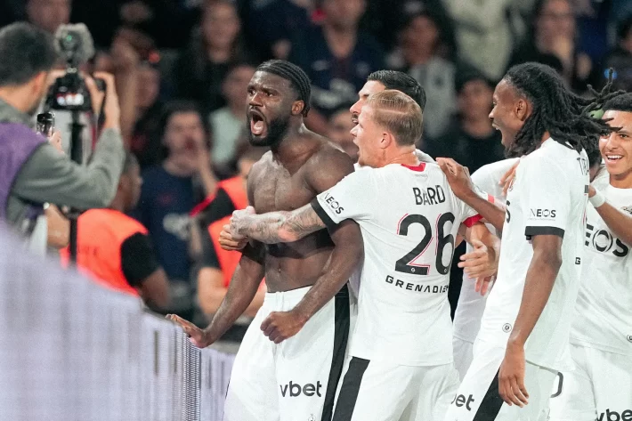 Dante n&rsquo;a pas apprécié la célébration de Terem Moffi contre le PSG