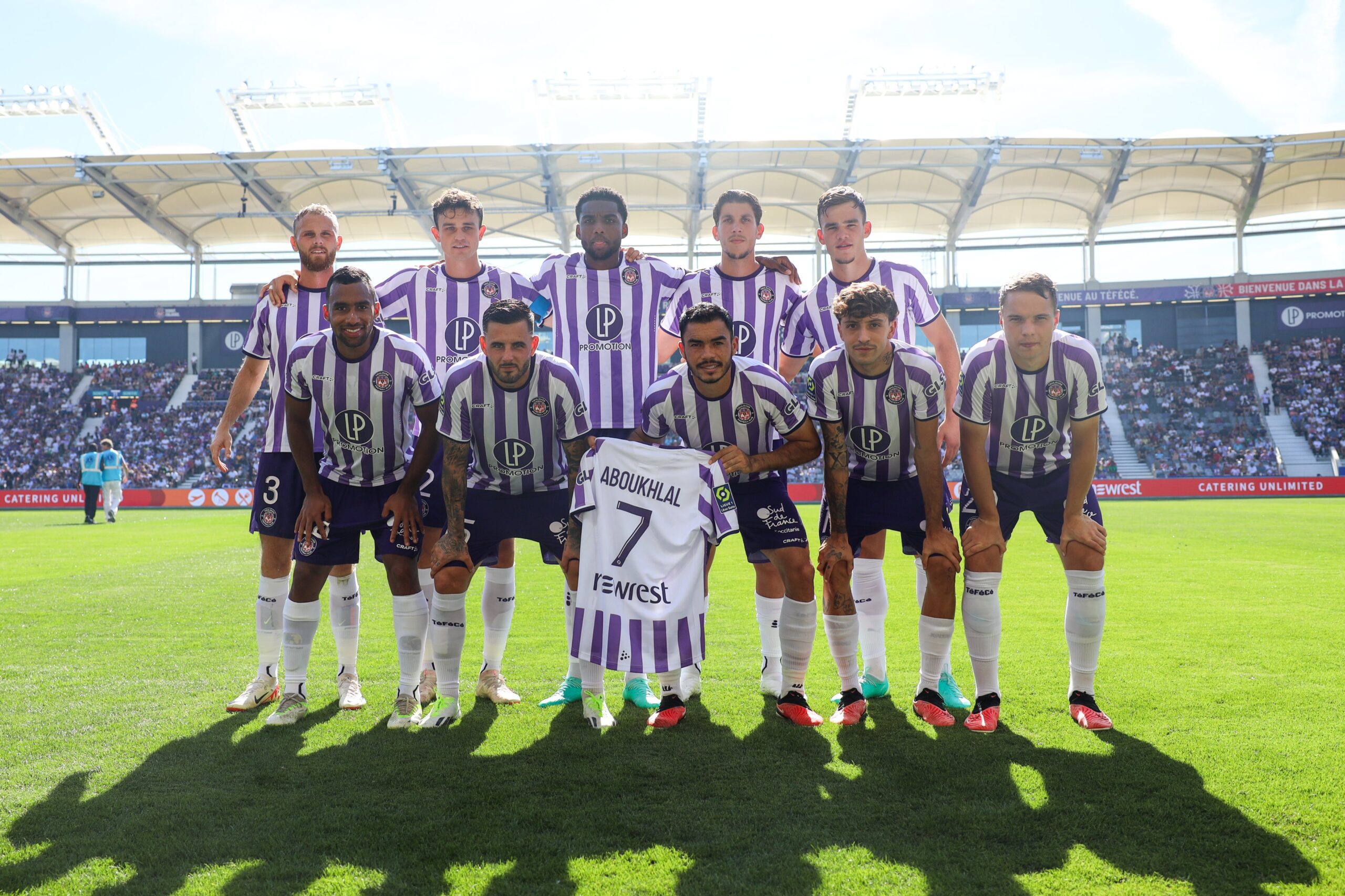 Le geste de soutien des joueurs à Zakaria Aboukhlal