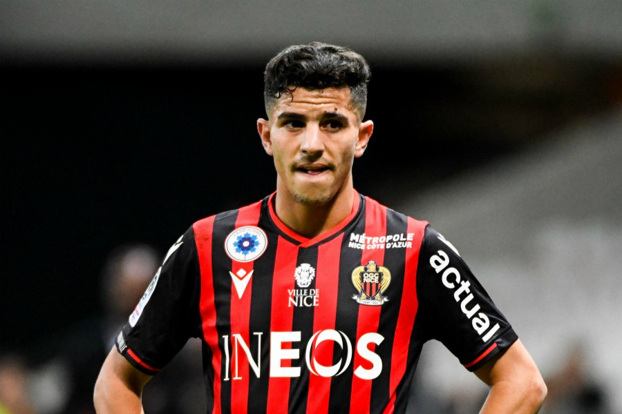 OGC Nice : Un journaliste fait une révélation sur l’avenir de Youcef Atal !
