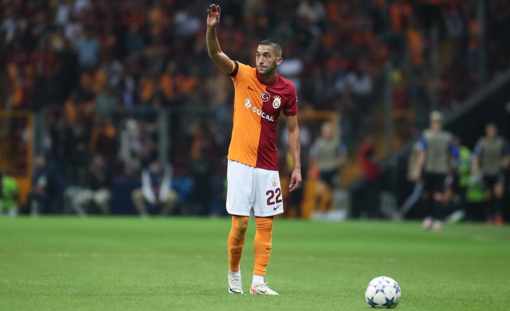 Le joli coup franc d&rsquo;Hakim Ziyech contre Manchester United