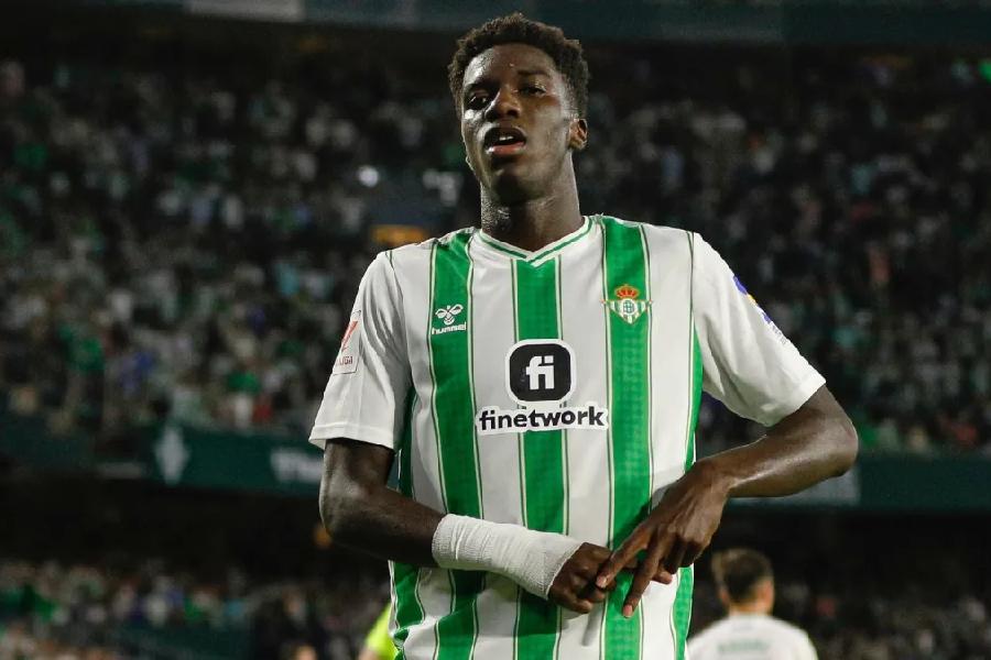 Betis Séville : Assane Diao dans le viseur de Brentford !