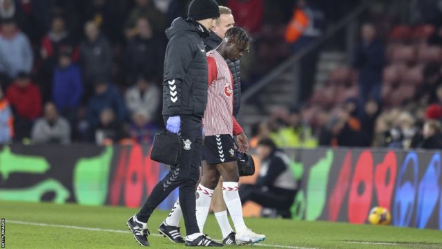 Russell Martin confirme la blessure de Kamaldeen Sulemana