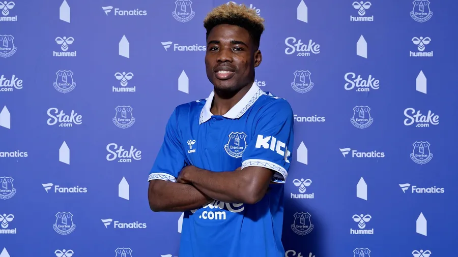 Un jeune ghanéen débarque à Everton !