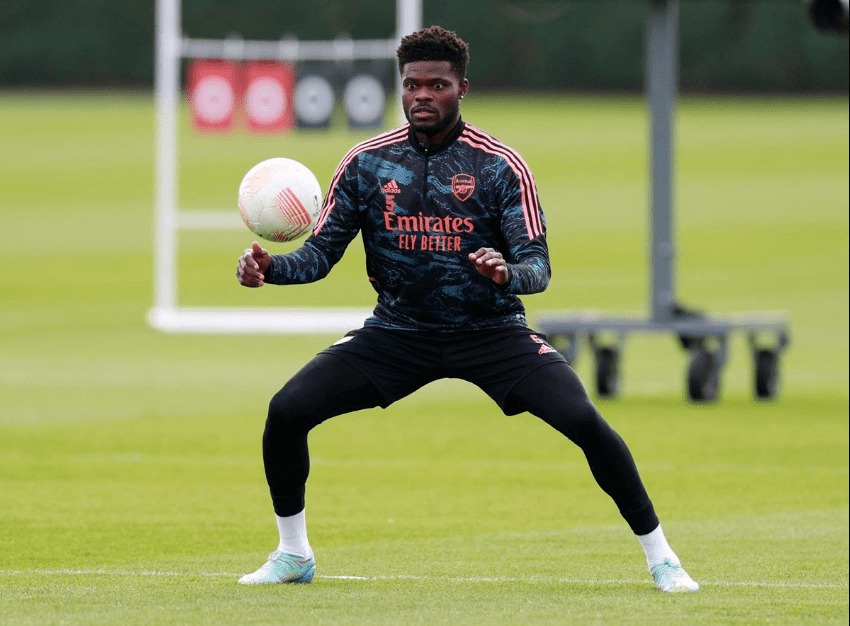 Thomas Partey inclus dans l&rsquo;équipe d&rsquo;Arsenal pour le choc contre le FC Porto !
