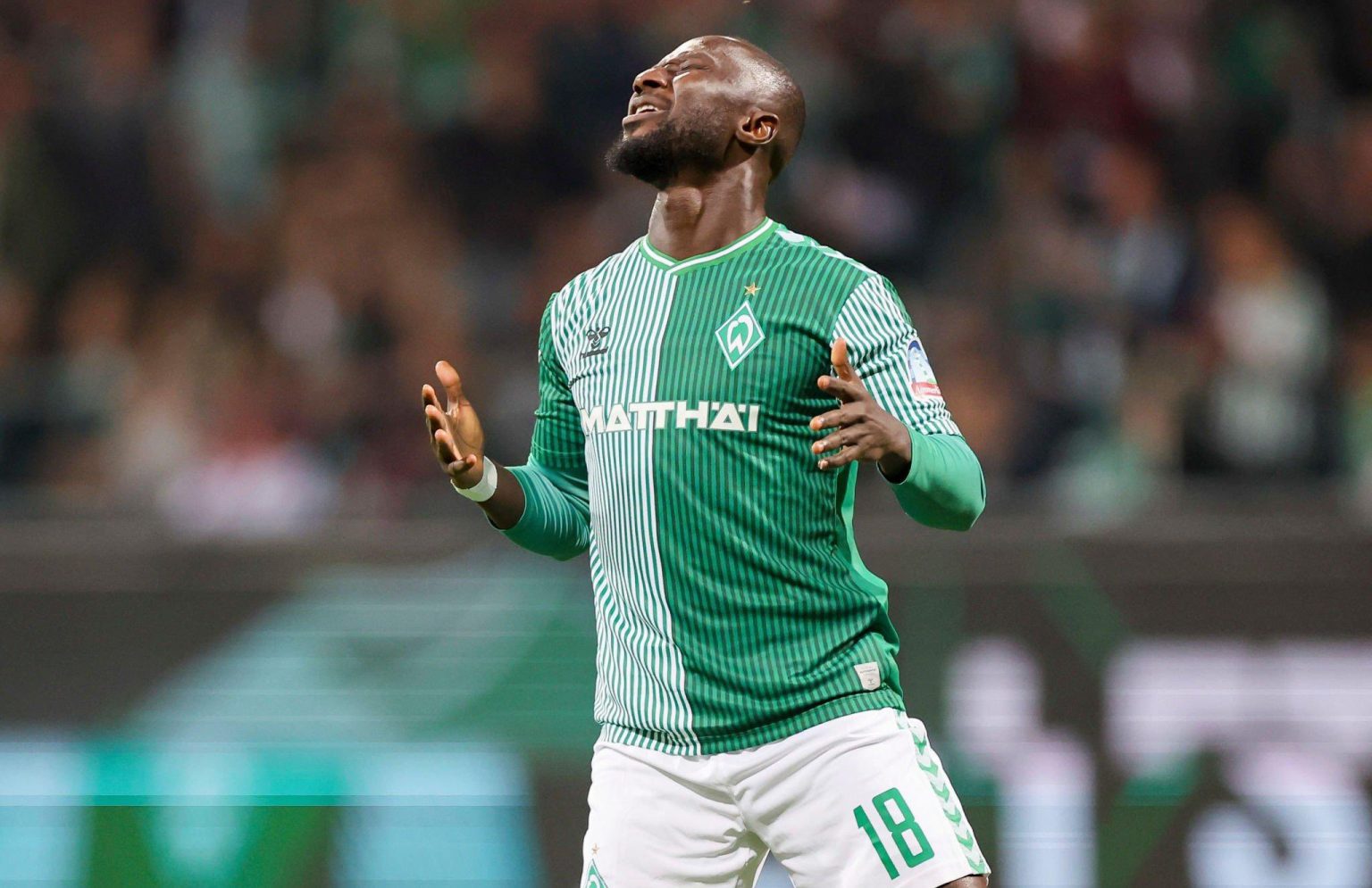 Poussé vers la sortie, Naby Keita ne veut pas partir