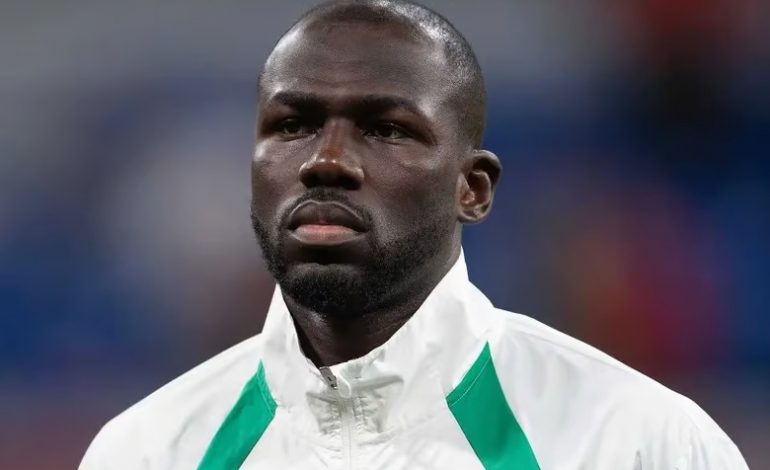 « Vous ne marchez pas seuls » : Kalidou Koulibaly sort du silence et réclame la libération des supporters sénégalais détenus au Maroc