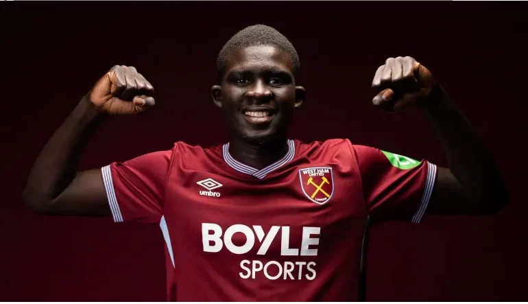 Mercato : Manchester United cible El Hadji Malick Diouf pour le flanc gauche