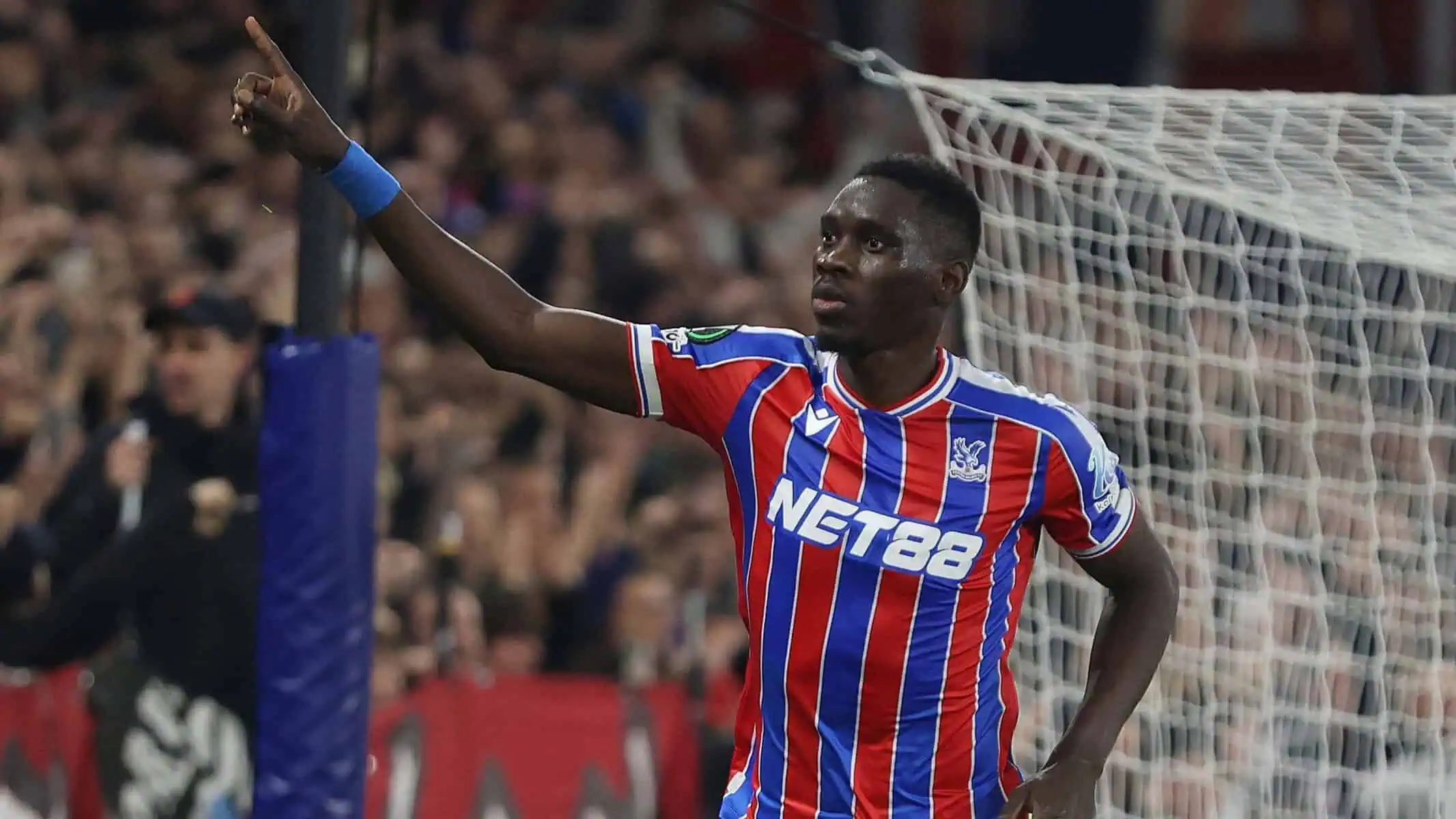 Ligue Conférence – But décisif : Ismaila Sarr confirme son statut en Europe