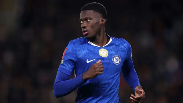 Mamadou Sarr fixé sur son avenir chez les Blues