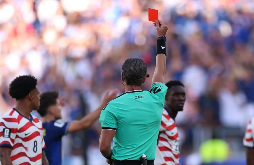 Polémique mondiale : La décision de la FIFA sur Balogun provoque la colère de l’UEFA