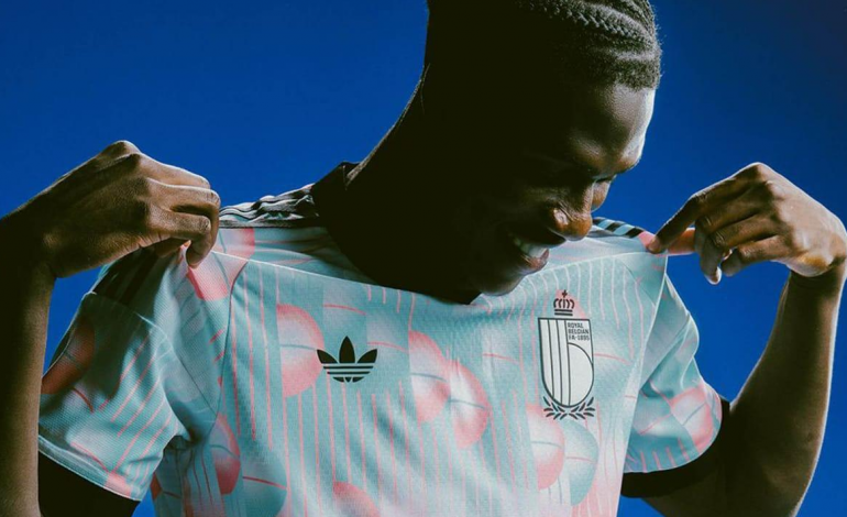 Belgique : La FIFA impose des modifications au maillot « Magritte » avant le choc face au Sénégal
