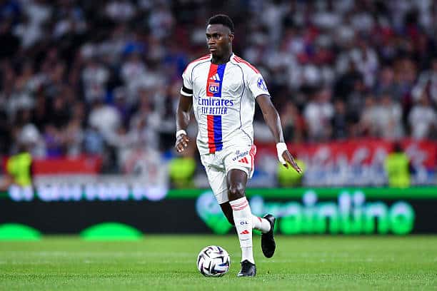 Moussa Niakhaté titulaire avec Lyon pour le choc face au PSG